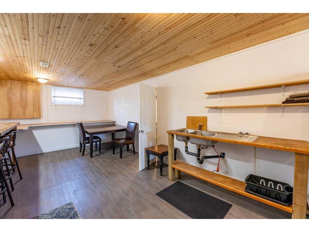 









135


Sherwood

Drive,
Hinton,




AB
T7V 1P6


