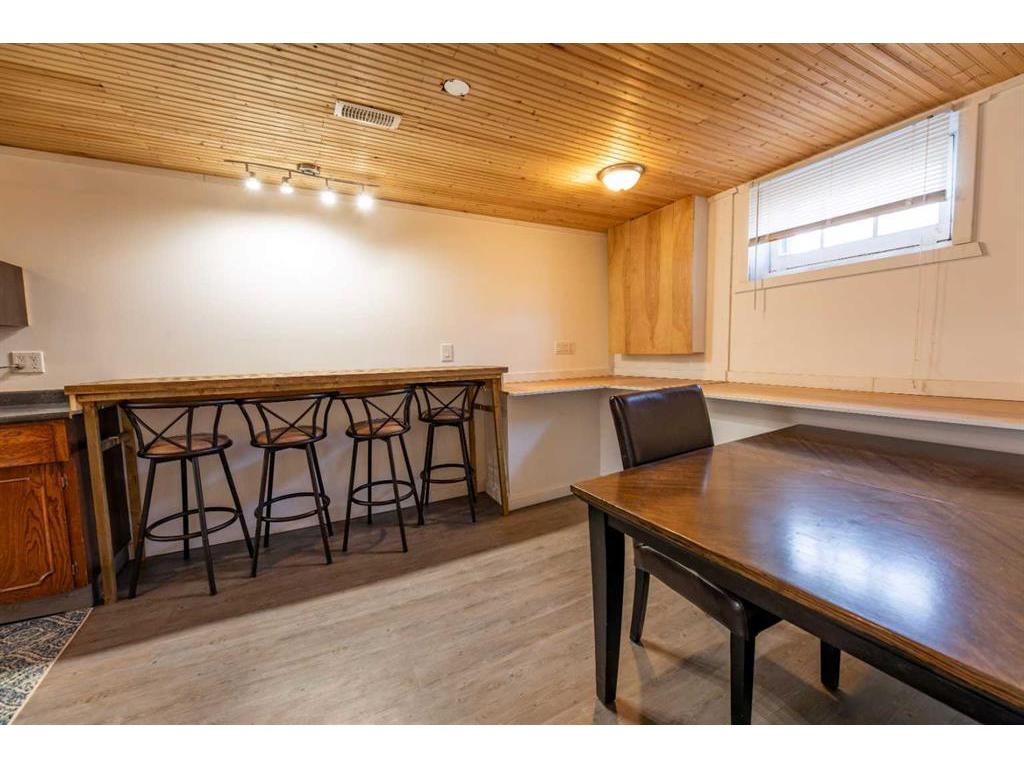 









135


Sherwood

Drive,
Hinton,




AB
T7V 1P6

