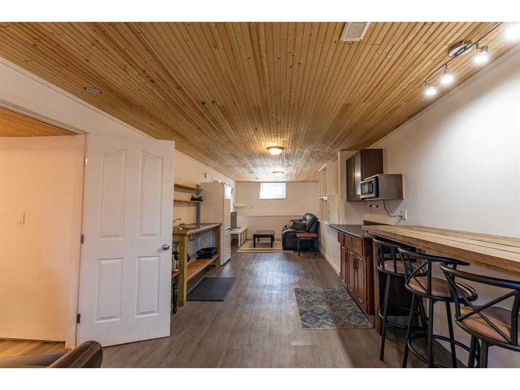 









135


Sherwood

Drive,
Hinton,




AB
T7V 1P6

