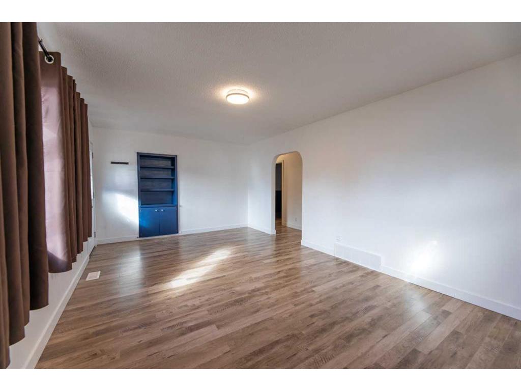 









135


Sherwood

Drive,
Hinton,




AB
T7V 1P6

