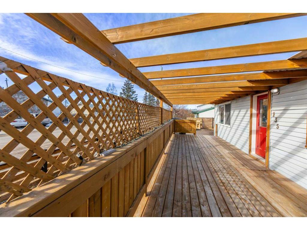 









135


Sherwood

Drive,
Hinton,




AB
T7V 1P6

