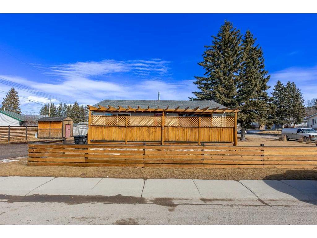 









135


Sherwood

Drive,
Hinton,




AB
T7V 1P6

