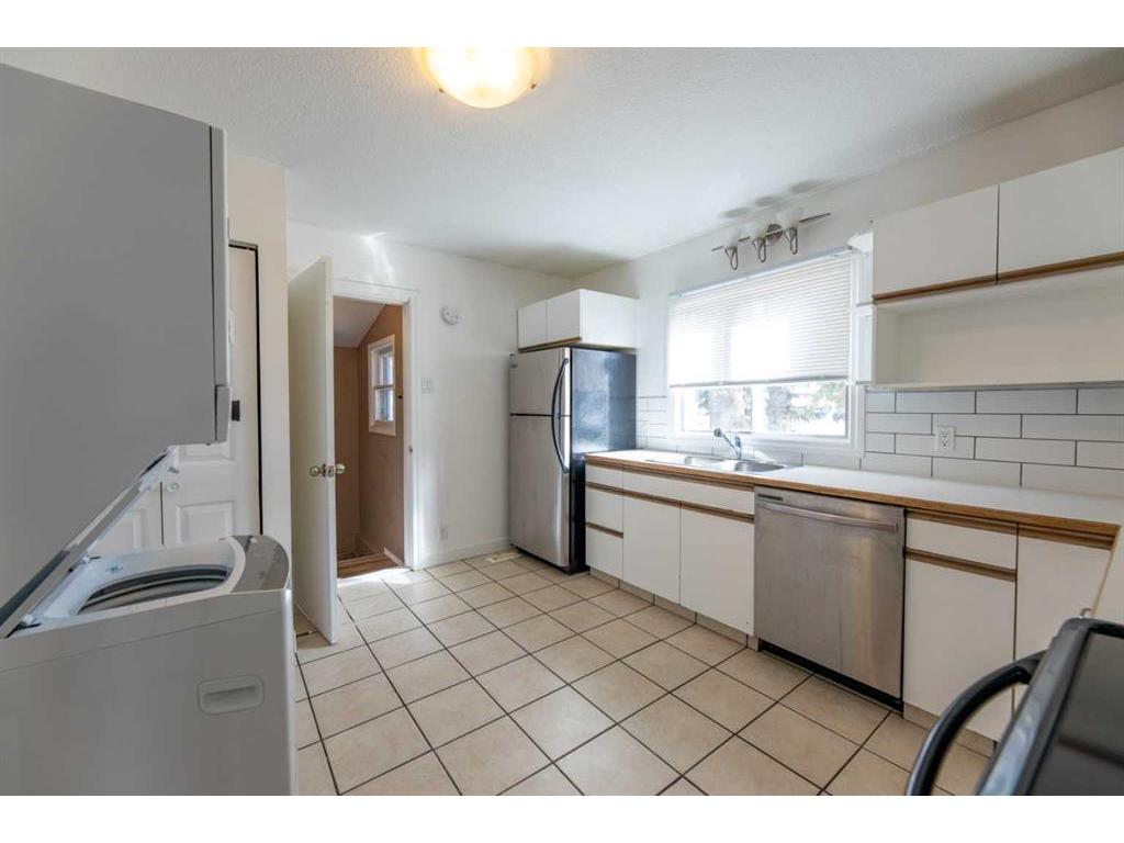 









135


Sherwood

Drive,
Hinton,




AB
T7V 1P6

