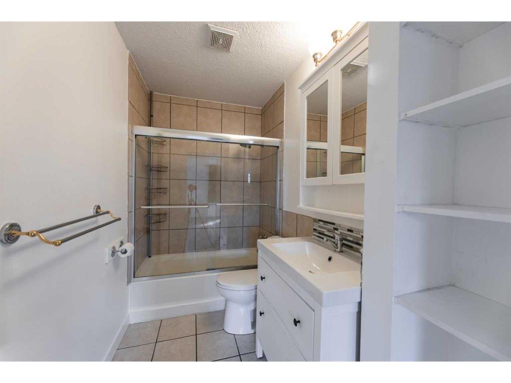 









135


Sherwood

Drive,
Hinton,




AB
T7V 1P6

