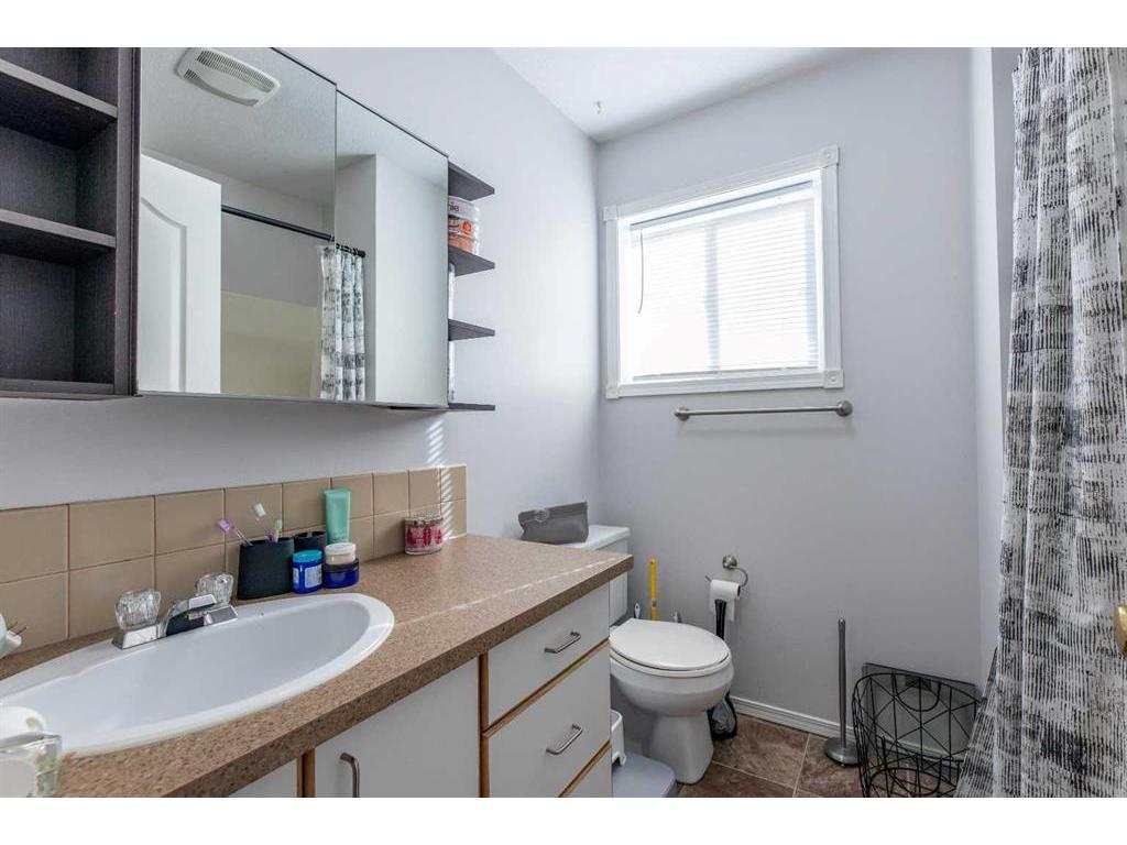 









522


Boutin

Avenue,
Hinton,




AB
T7V 1A8

