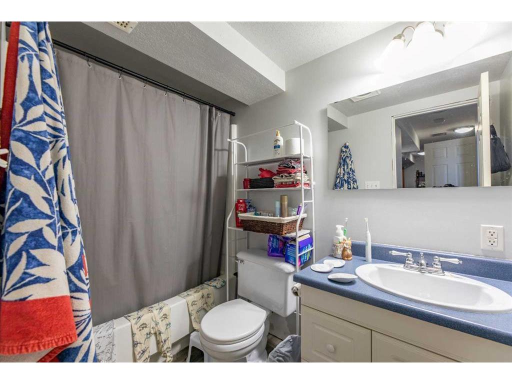 









522


Boutin

Avenue,
Hinton,




AB
T7V 1A8

