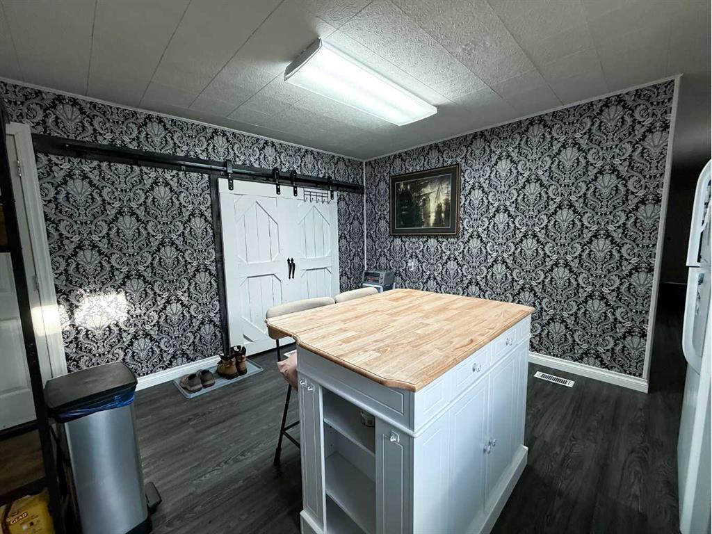 









133


Jarvis

Street, 346,
Hinton,




AB
T7V 1R9

