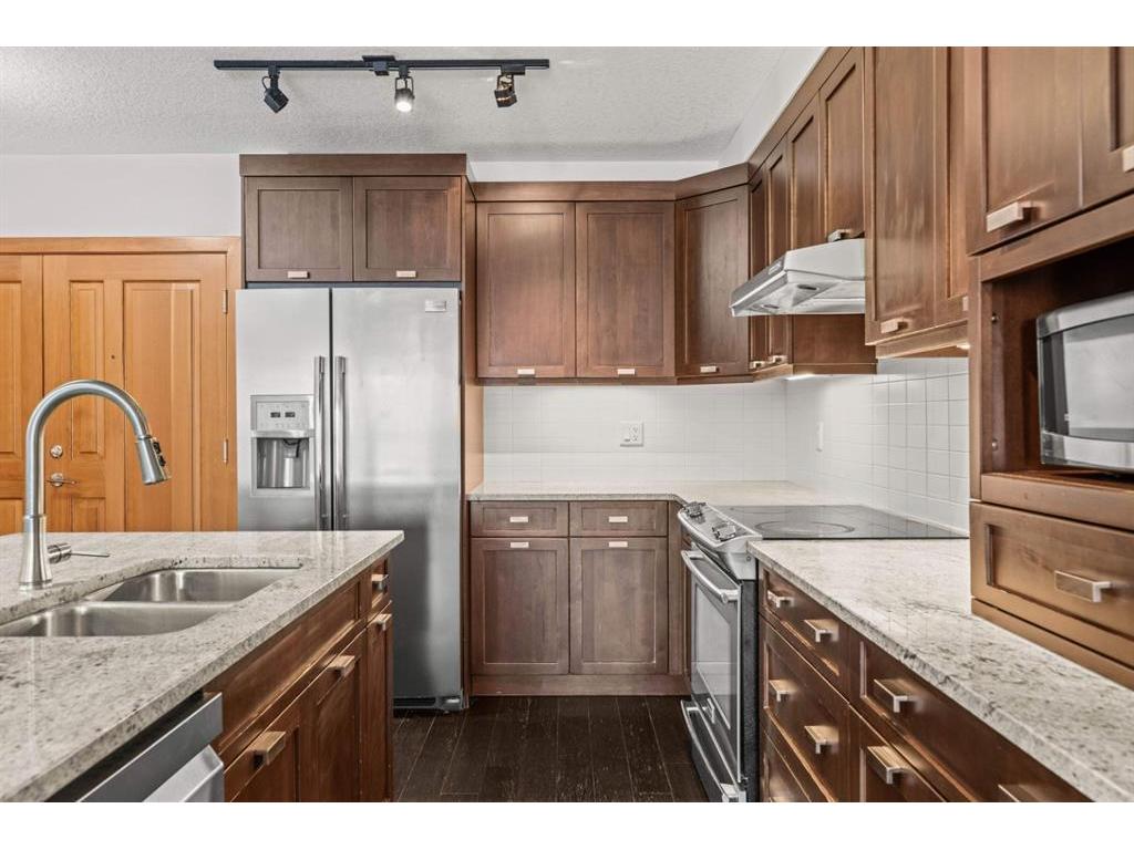 









106


Stewart Creek

Landing, 220,
Canmore,




AB
T1W 0G6

