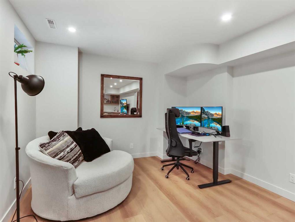 









160


Benchlands

Terrace,
Canmore,




AB
T1W1G2

