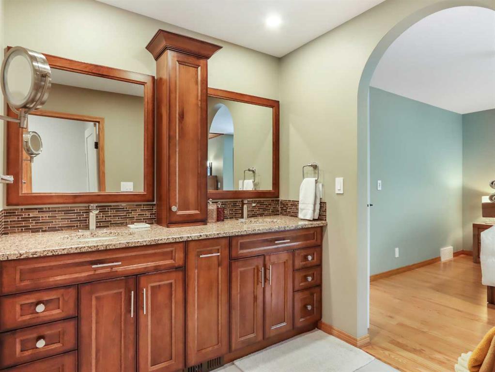 









160


Benchlands

Terrace,
Canmore,




AB
T1W1G2

