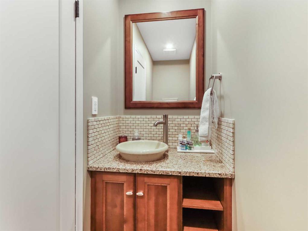 









160


Benchlands

Terrace,
Canmore,




AB
T1W1G2


