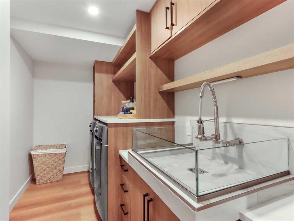 









160


Benchlands

Terrace,
Canmore,




AB
T1W1G2

