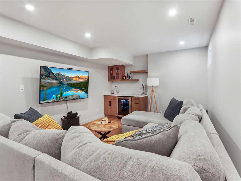 









160


Benchlands

Terrace,
Canmore,




AB
T1W1G2

