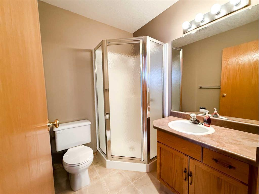









243


Baker

Street,
Hinton,




AB
T7V 2C4

