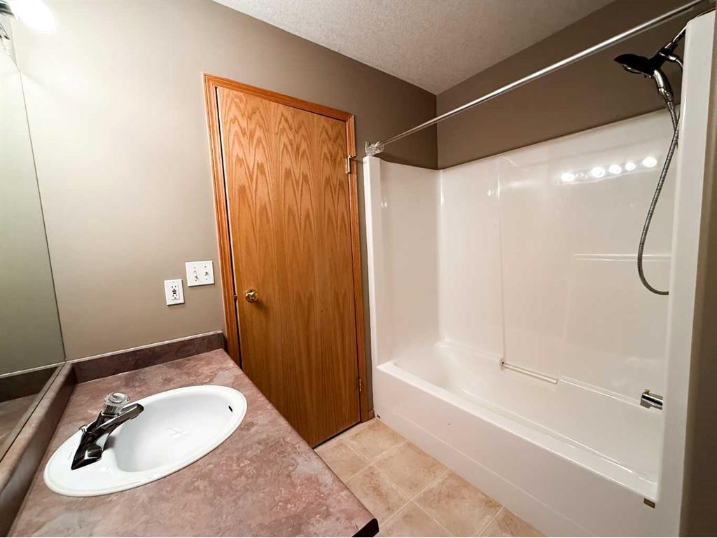 









243


Baker

Street,
Hinton,




AB
T7V 2C4

