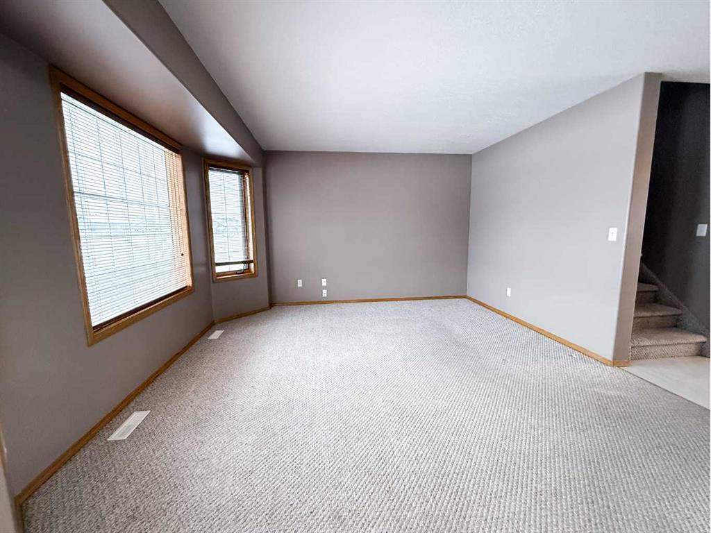 









243


Baker

Street,
Hinton,




AB
T7V 2C4

