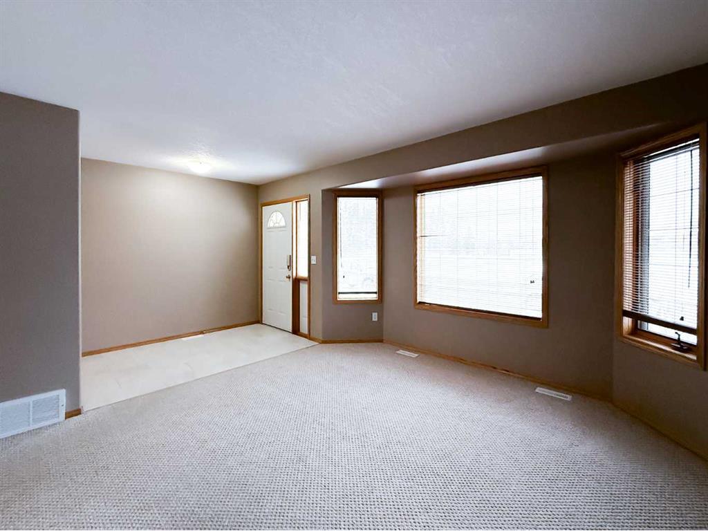 









243


Baker

Street,
Hinton,




AB
T7V 2C4

