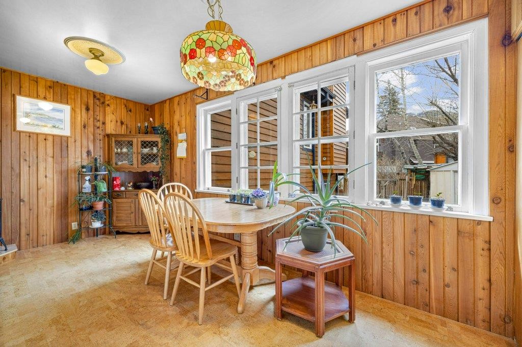 









412


Cougar

Street,
Banff,




AB
T1L1A1

