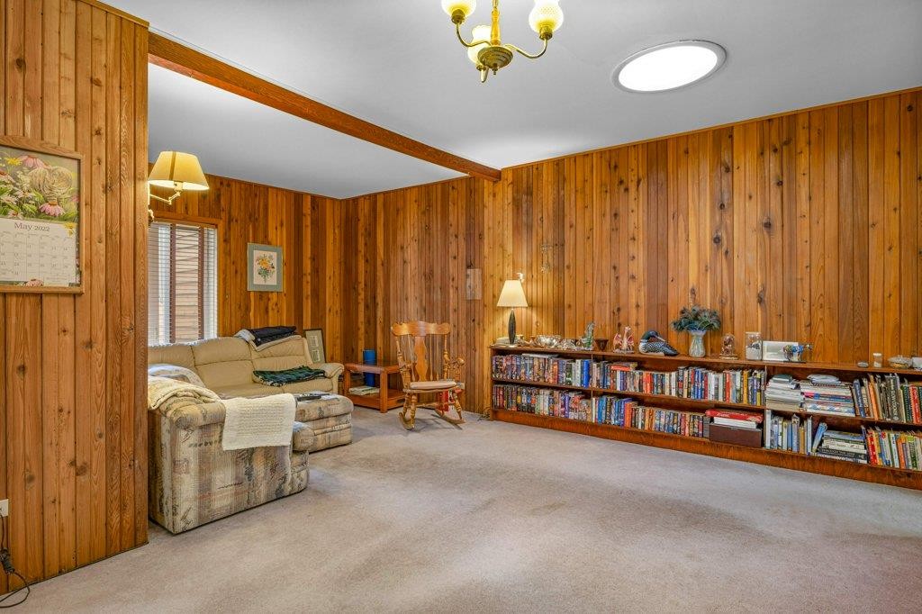 









412


Cougar

Street,
Banff,




AB
T1L1A1

