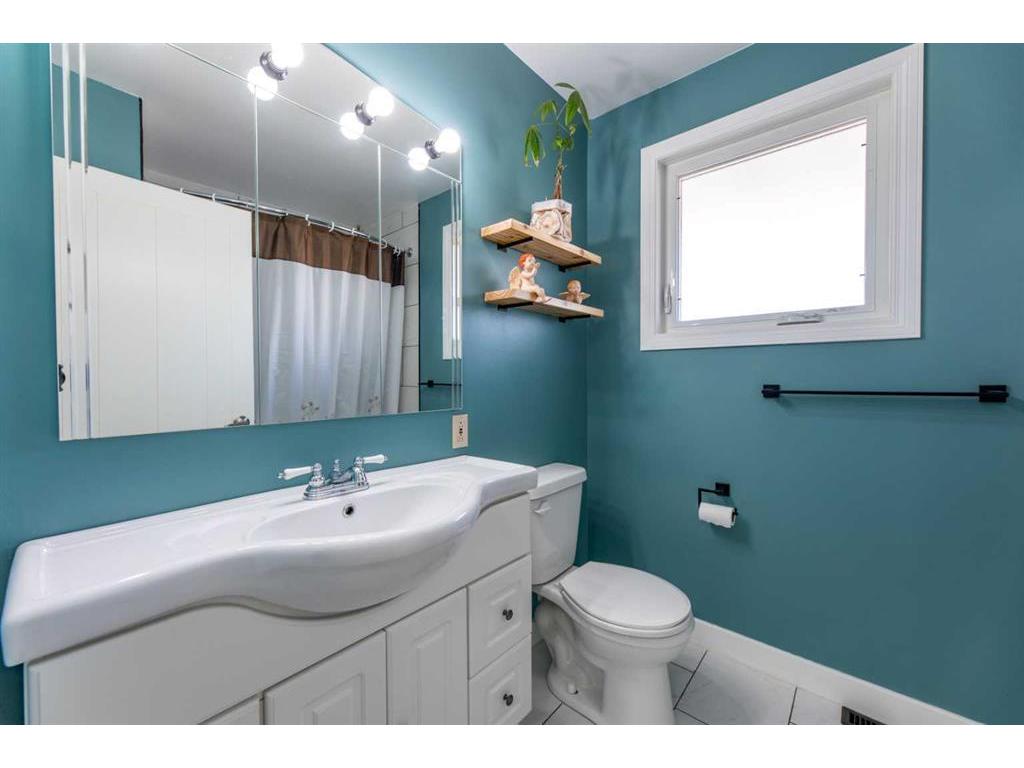 









138


Willow

Drive,
Hinton,




AB
T7V 1E3

