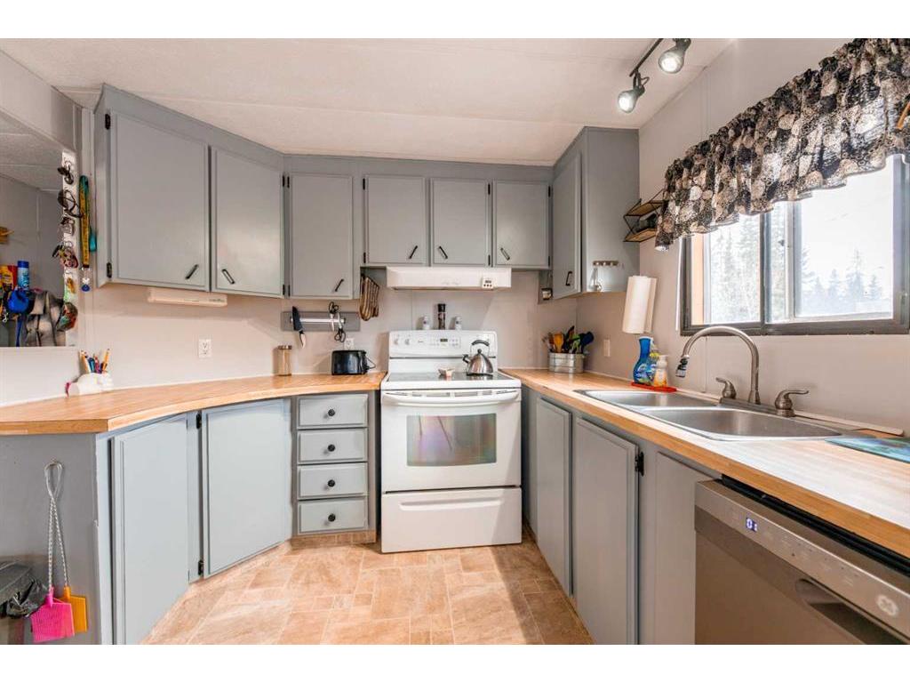 









145


East River

Road, A10,
Hinton,




AB
T7V 1S2

