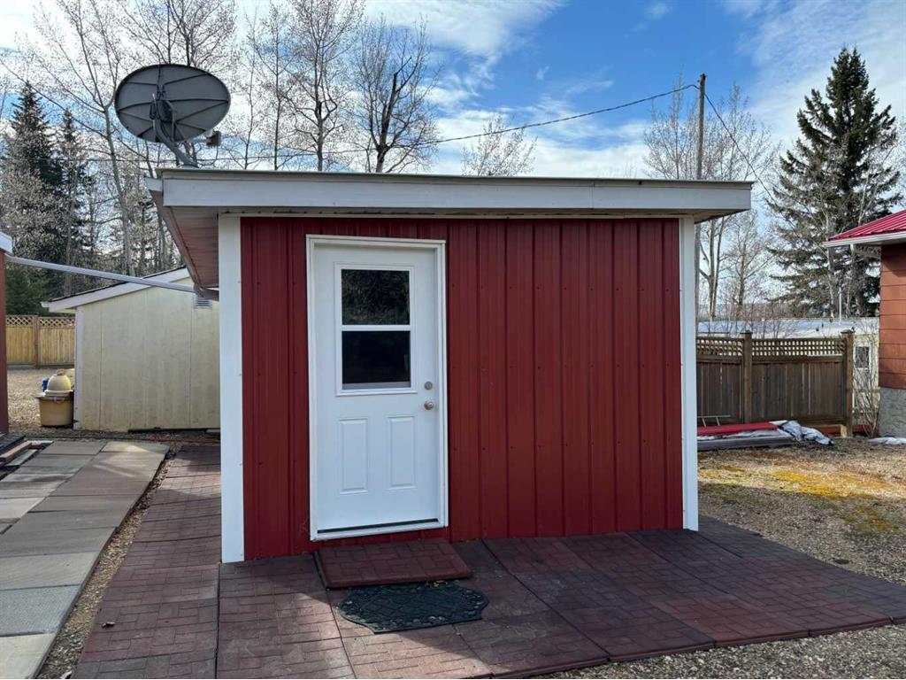 









720


Willow Drive

,
Sunset Beach,




AB
T9S 1C4

