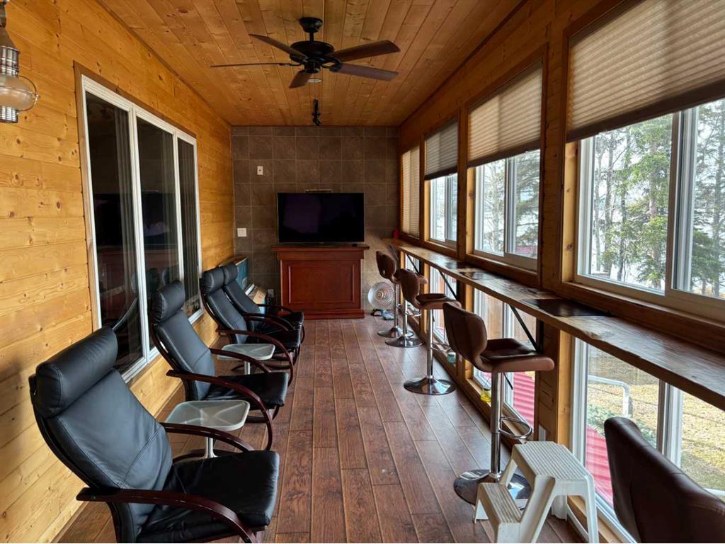 









720


Willow Drive

,
Sunset Beach,




AB
T9S 1C4

