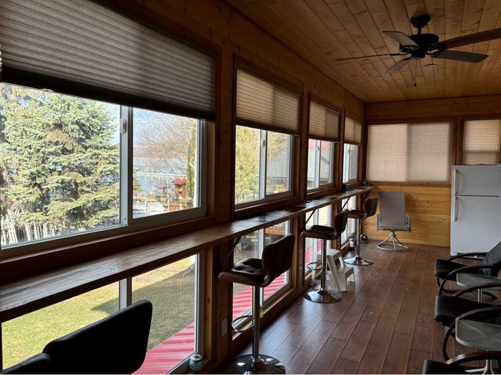 









720


Willow Drive

,
Sunset Beach,




AB
T9S 1C4

