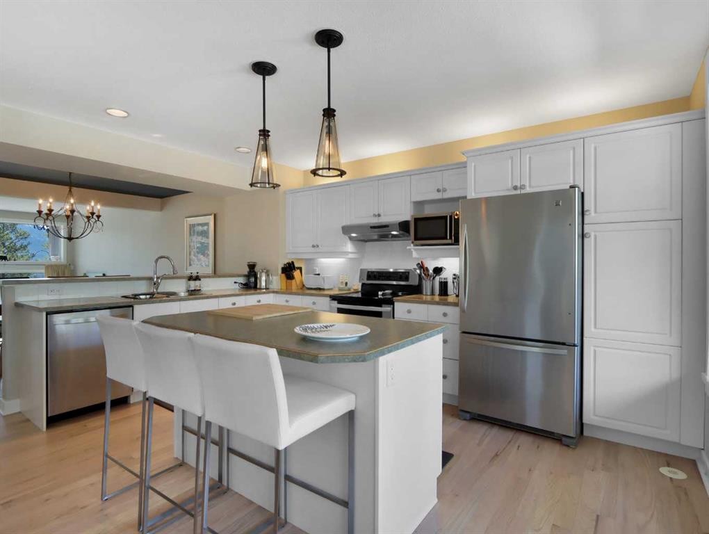 









13


Aspen

Glen, 117,
Canmore,




AB
T1W1A6

