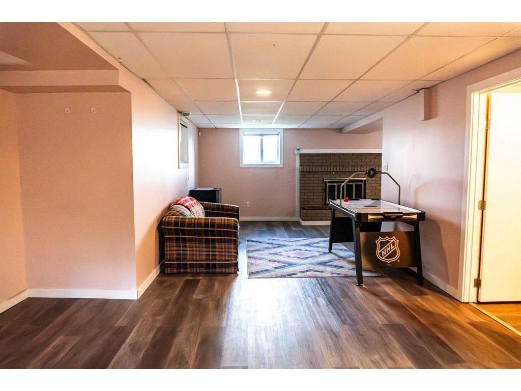 









133


Pembina

Avenue,
Hinton,




AB
T7V 1B7

