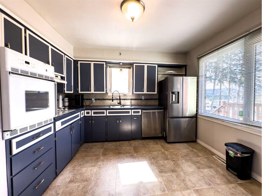 









133


Pembina

Avenue,
Hinton,




AB
T7V 1B7


