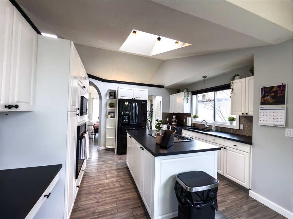 









204


Rispler

Way,
Hinton,




AB
T7V 1L8

