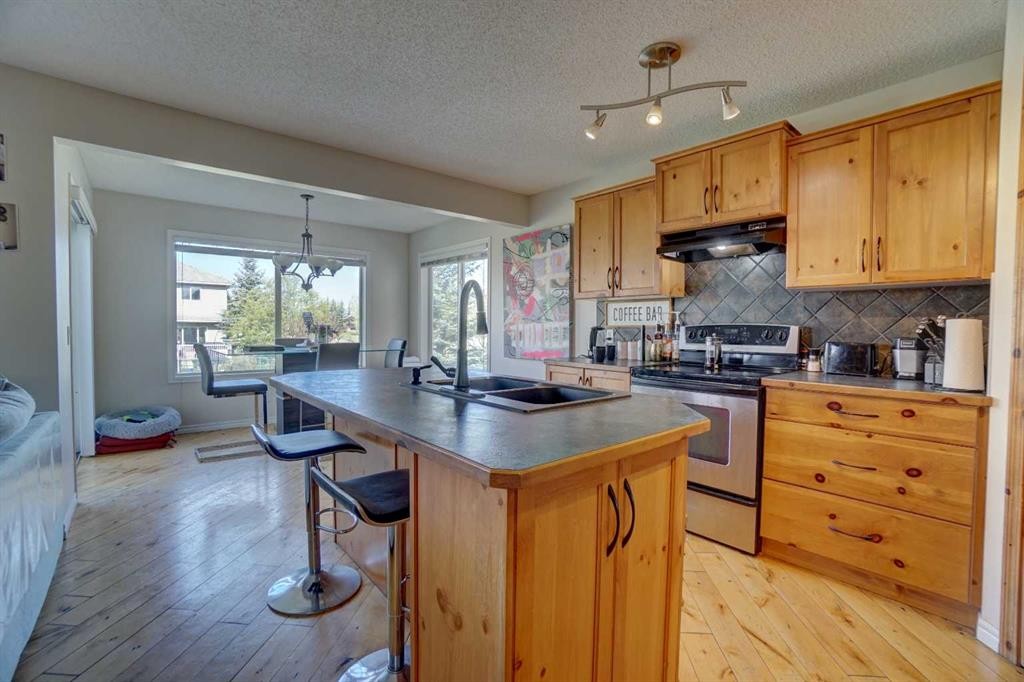 









70


Glensummit

Close,
Cochrane,




AB
T4C2K1

