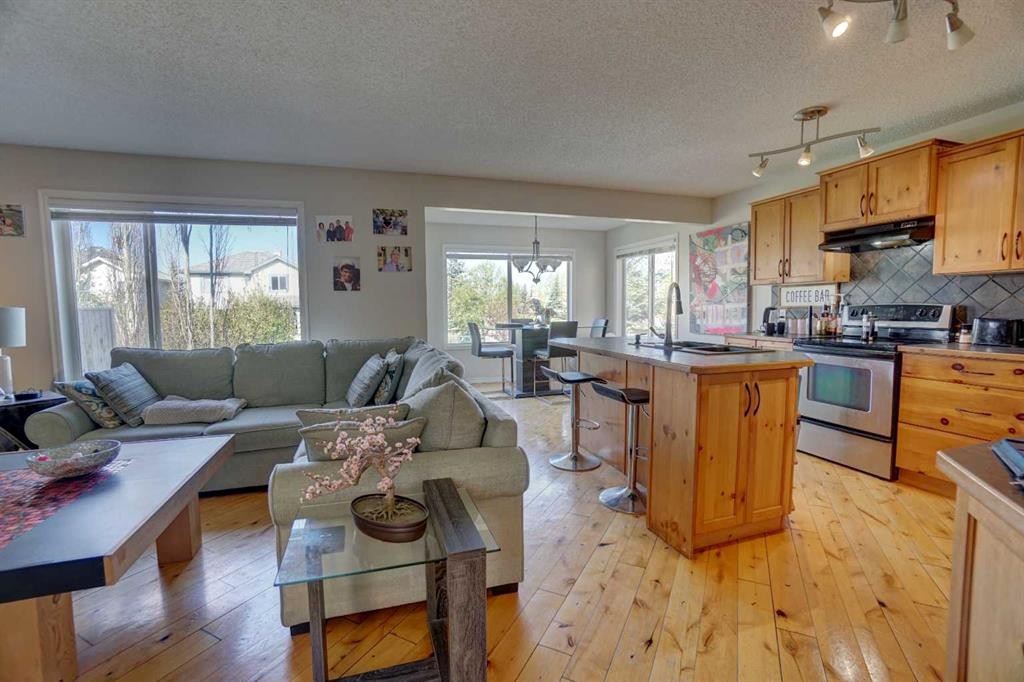 









70


Glensummit

Close,
Cochrane,




AB
T4C2K1

