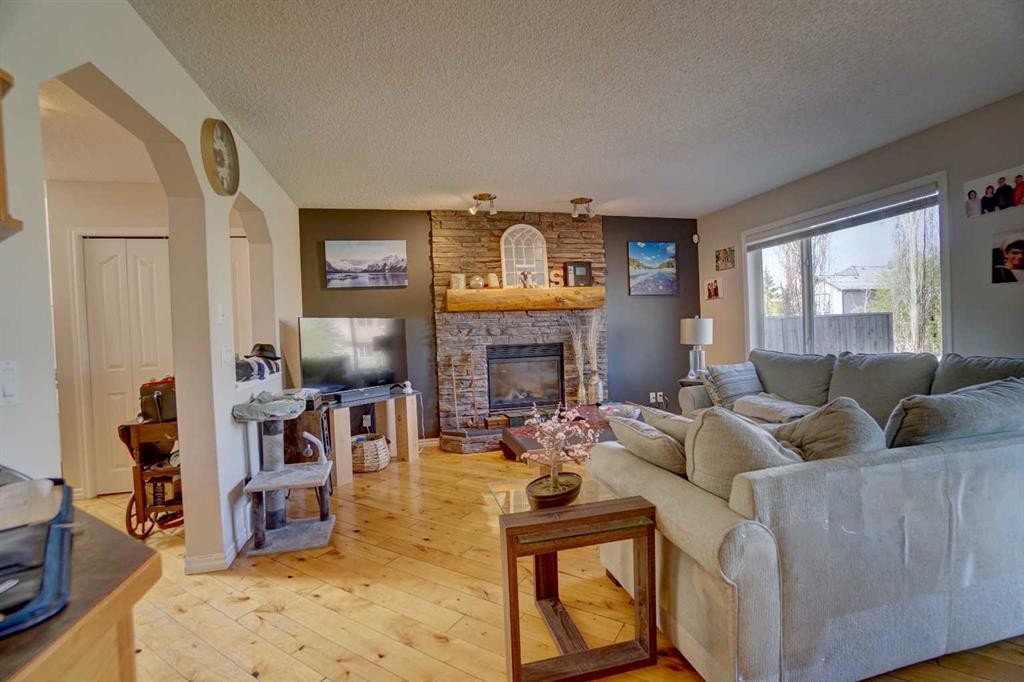 









70


Glensummit

Close,
Cochrane,




AB
T4C2K1

