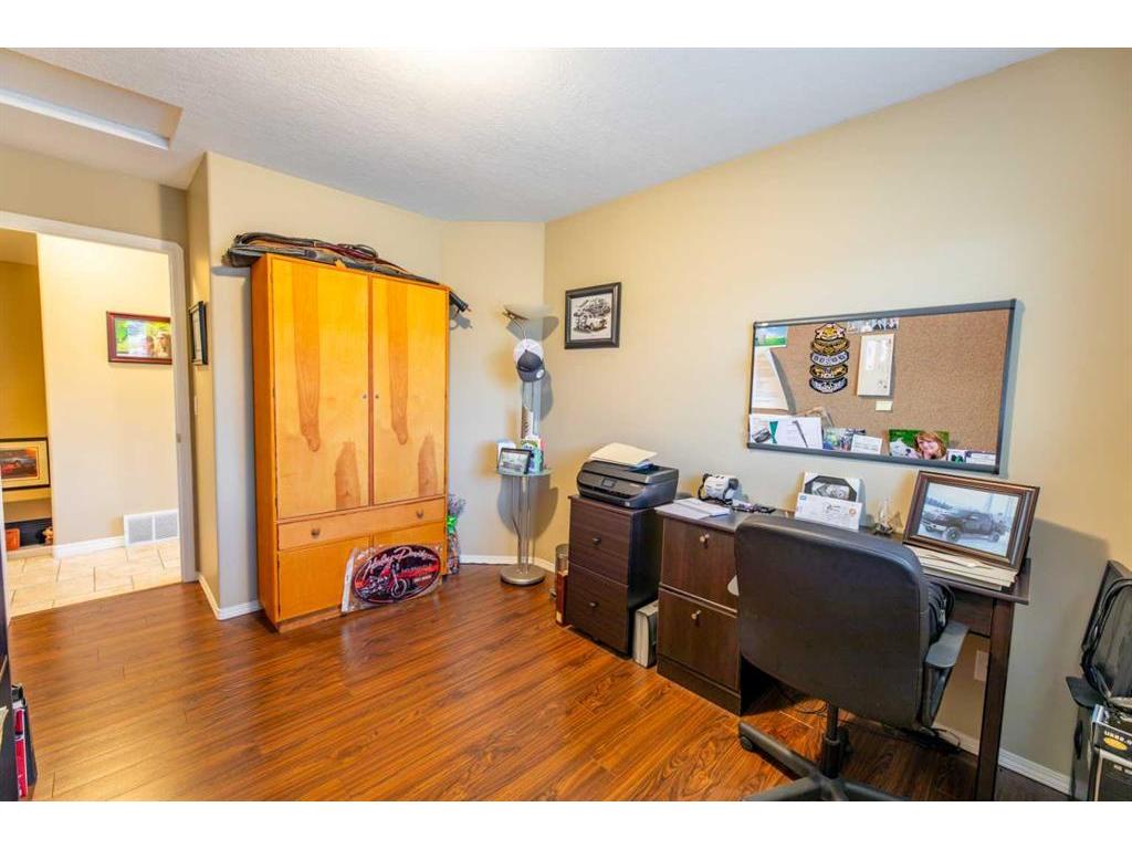 









119


Mackay

Crescent,
Hinton,




AB
T7V 2C8

