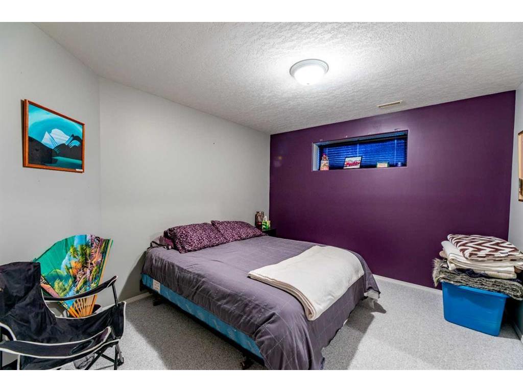 









119


Mackay

Crescent,
Hinton,




AB
T7V 2C8

