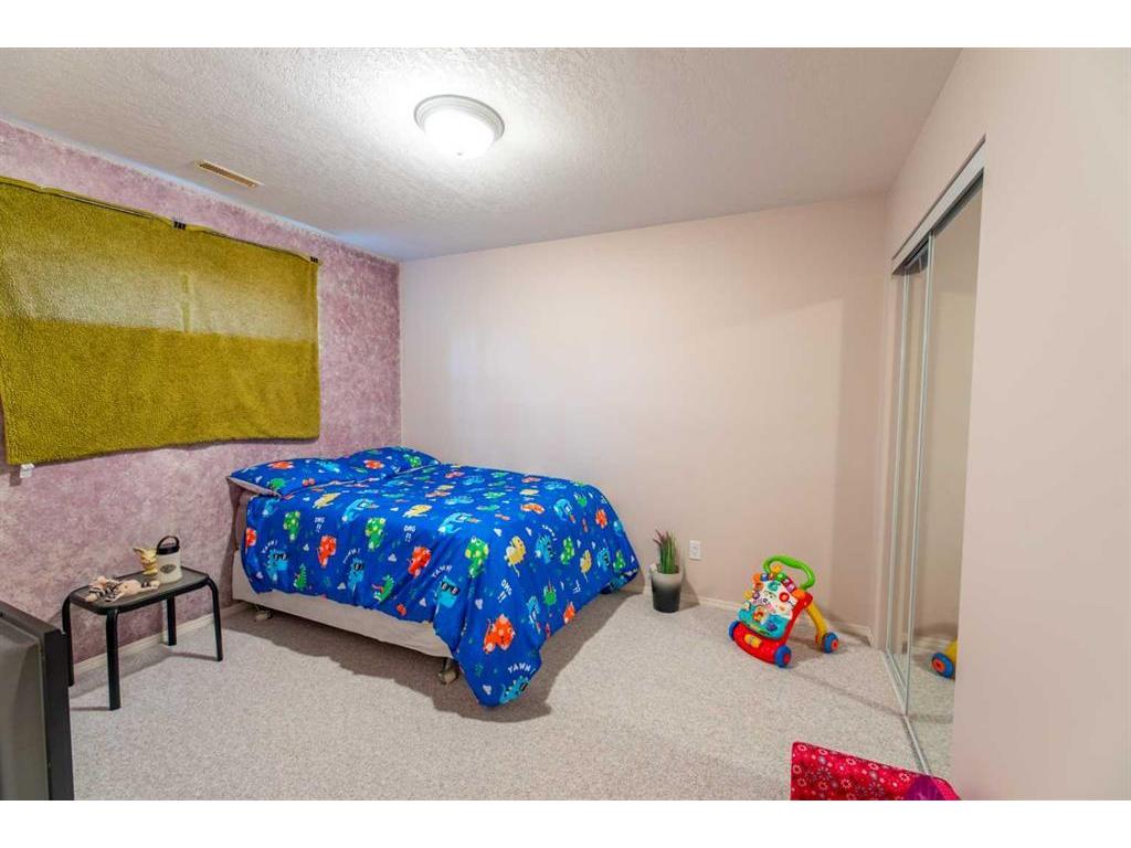 









119


Mackay

Crescent,
Hinton,




AB
T7V 2C8

