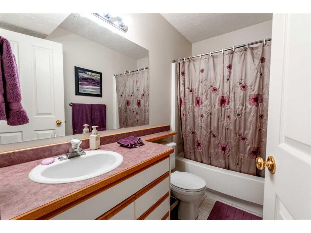 









119


Mackay

Crescent,
Hinton,




AB
T7V 2C8

