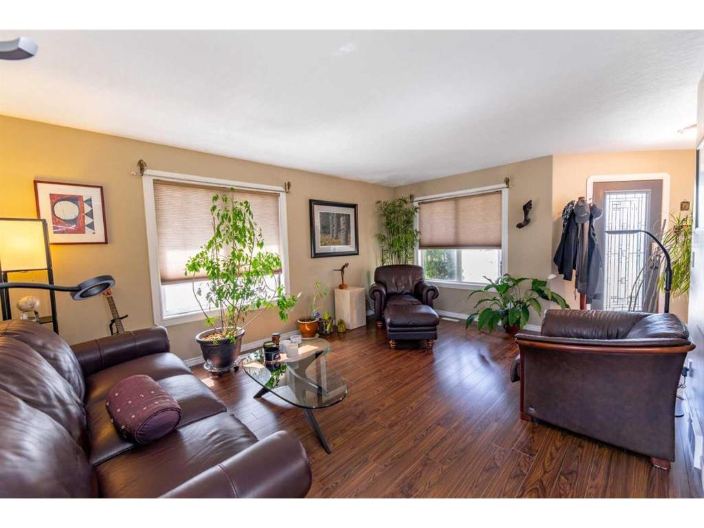 









119


Mackay

Crescent,
Hinton,




AB
T7V 2C8

