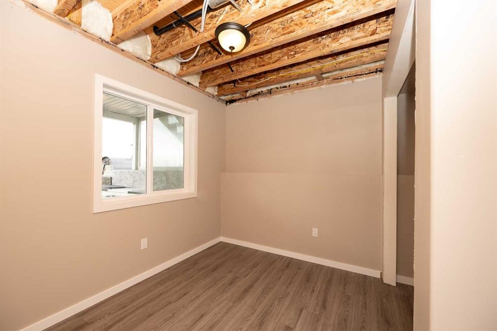 









28, 241044


Highway

Avenue,
Island Lake,




AB
T9S 2A6

