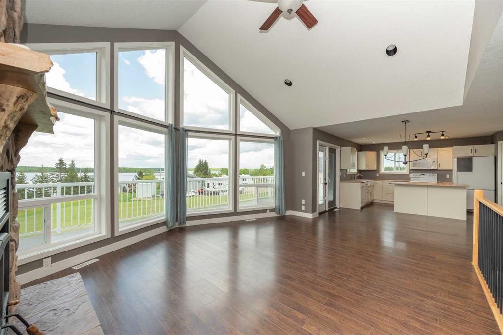 









28, 241044


Highway

Avenue,
Island Lake,




AB
T9S 2A6

