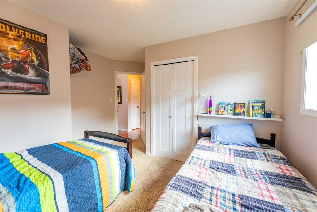 









126


Muldoon

Crescent,
Hinton,




AB
T7V 0A1

