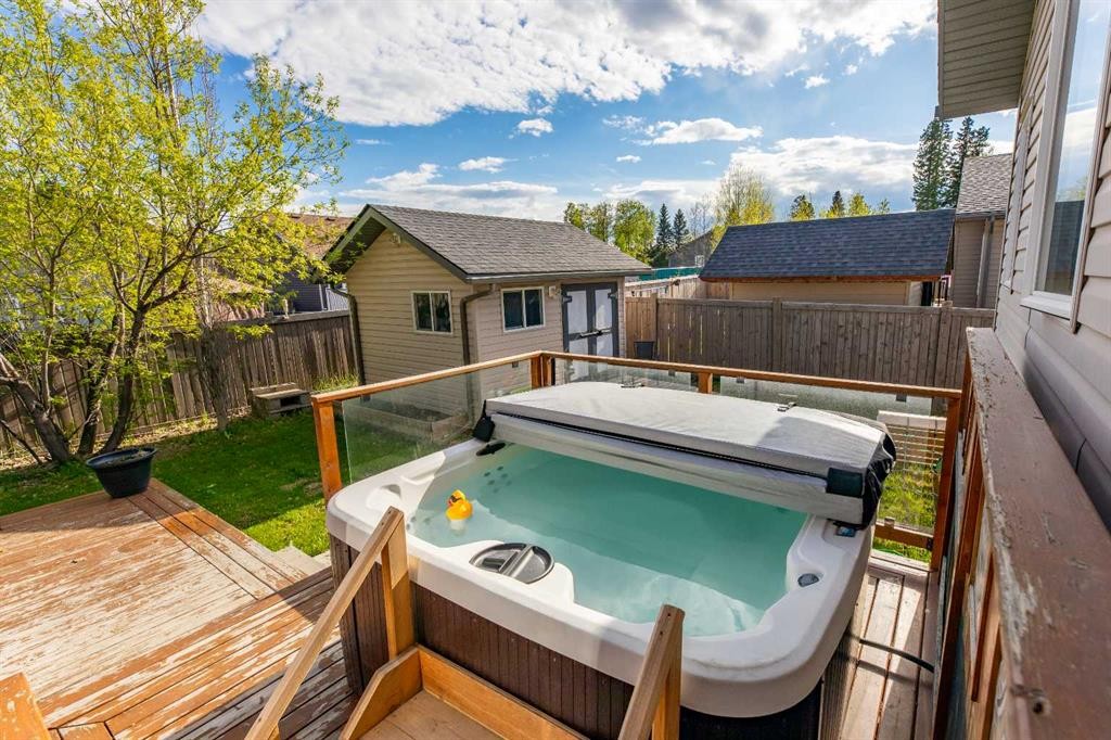 









126


Muldoon

Crescent,
Hinton,




AB
T7V 0A1

