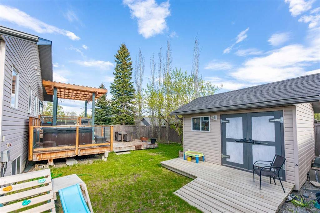 









126


Muldoon

Crescent,
Hinton,




AB
T7V 0A1


