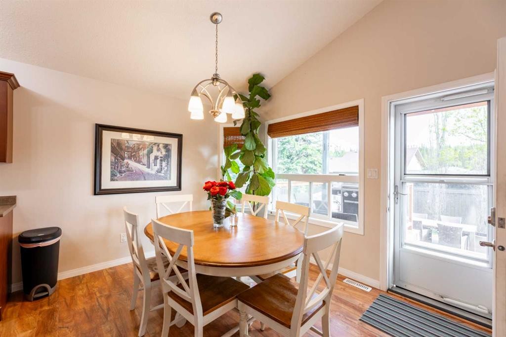 









126


Muldoon

Crescent,
Hinton,




AB
T7V 0A1

