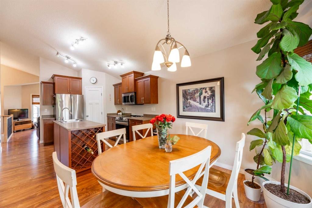 









126


Muldoon

Crescent,
Hinton,




AB
T7V 0A1


