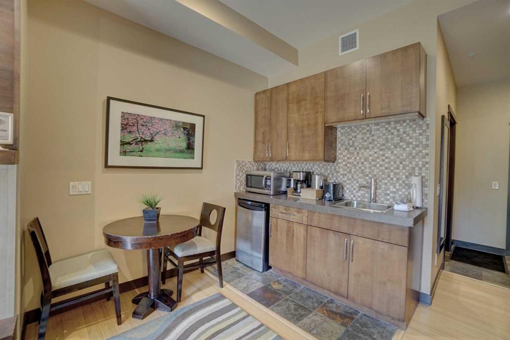 









1818


Mountain

Avenue, 106A,
Canmore,




AB
T1W 3M3

