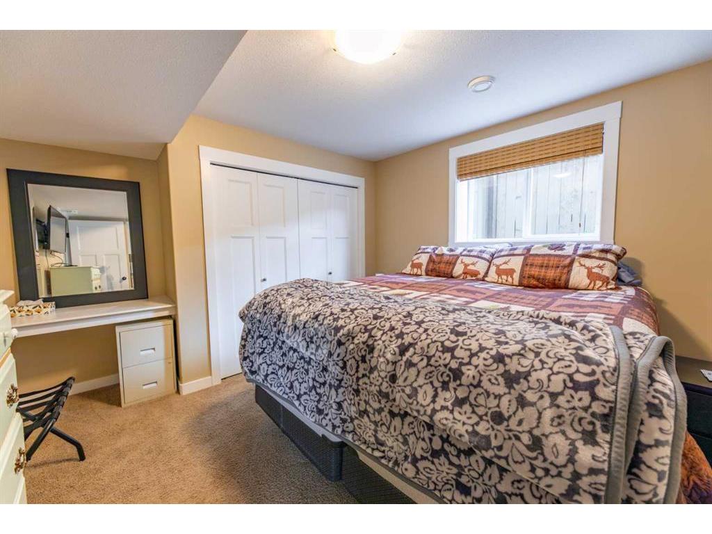 









114


Lupin

Way,
Hinton,




AB
T7V 0B2

