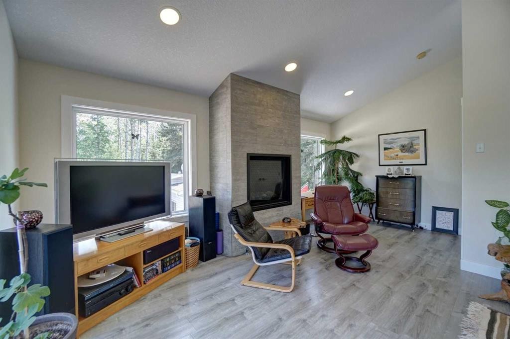 









50015


Township Road 282

Road,
Rural Rocky View County,




AB
T4C 2X3

